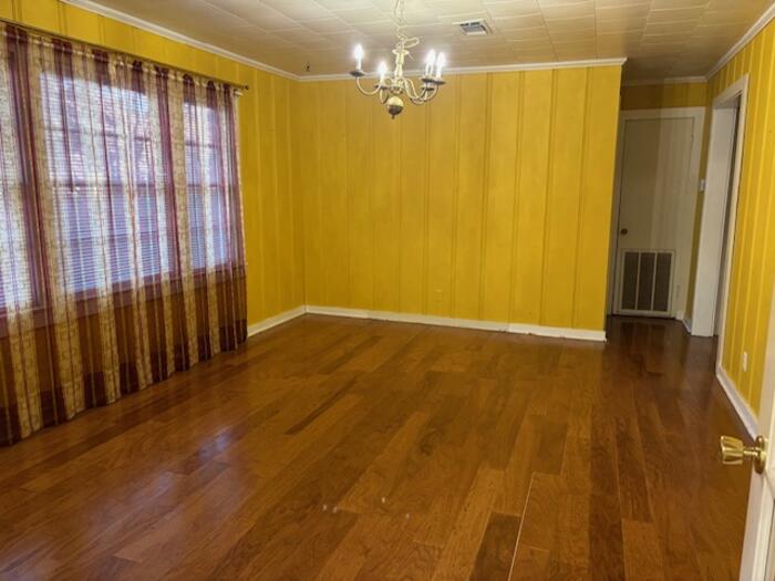 BEDROOM Listing photo 20